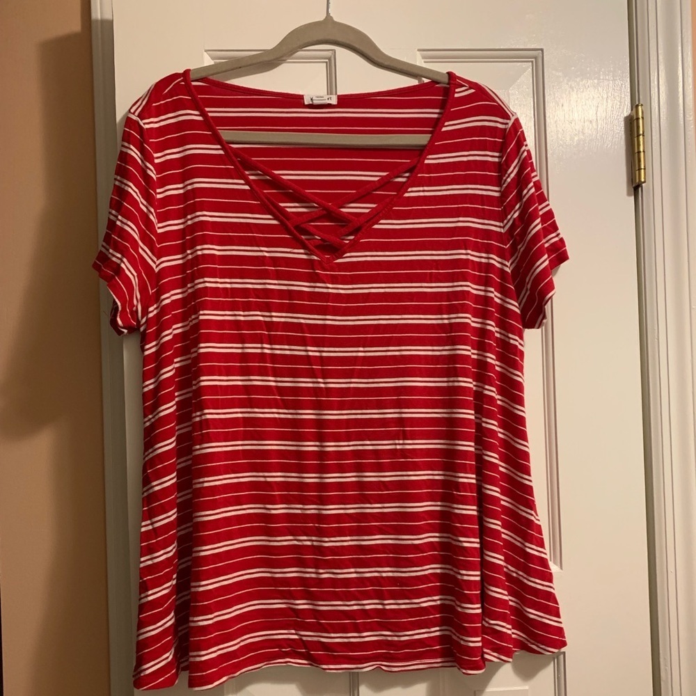 NWOT! Dressbarn Vneck across Cross Red Striped T-shirt